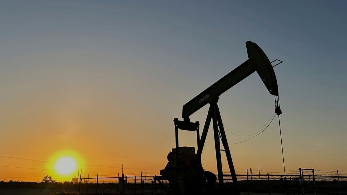 Oil prices rise as Strait of Hormuz talks remain unresolved