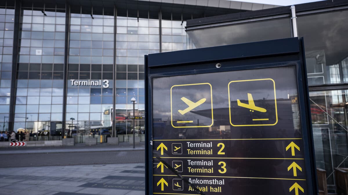 Men Arrested at Copenhagen Airport with Undeclared Cash in Luggage