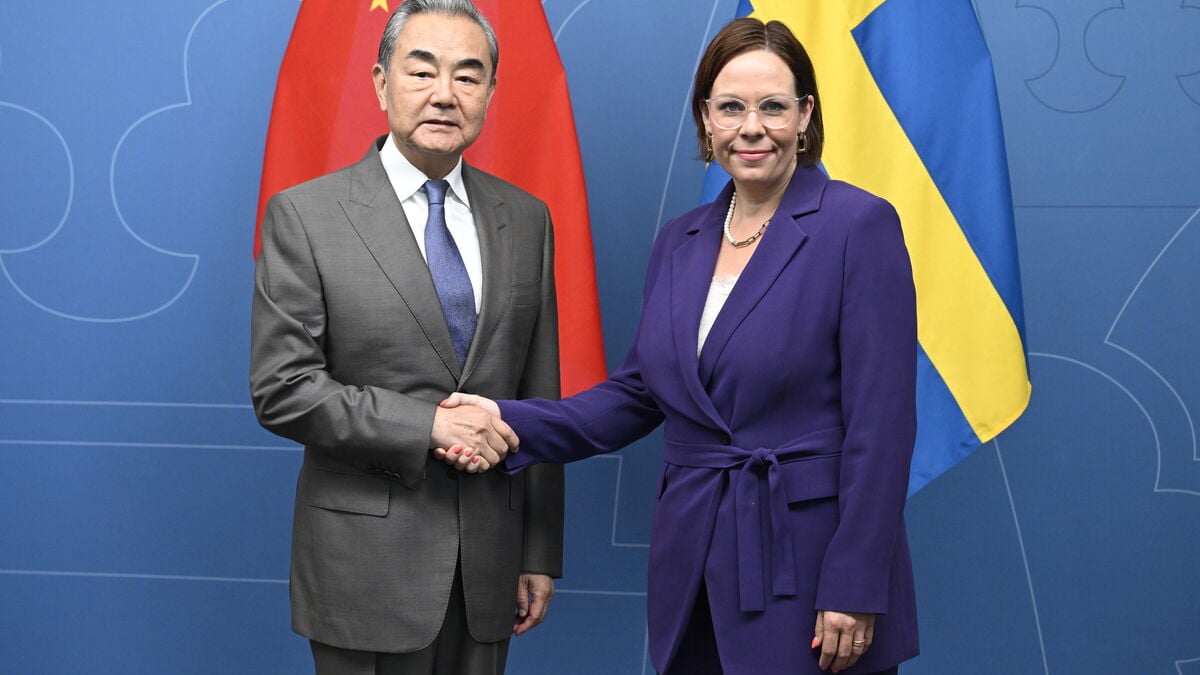 Chinese foreign minister visits Stockholm, trade relations in focus