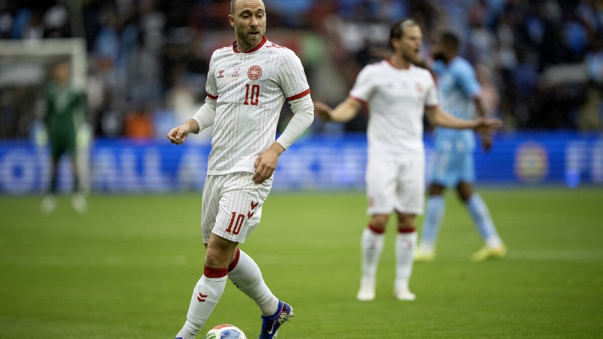 Eriksen collapsed on the pitch - taken to hospital