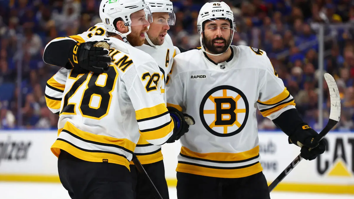 Boston's playoff hopes live on after Lindholm's goal