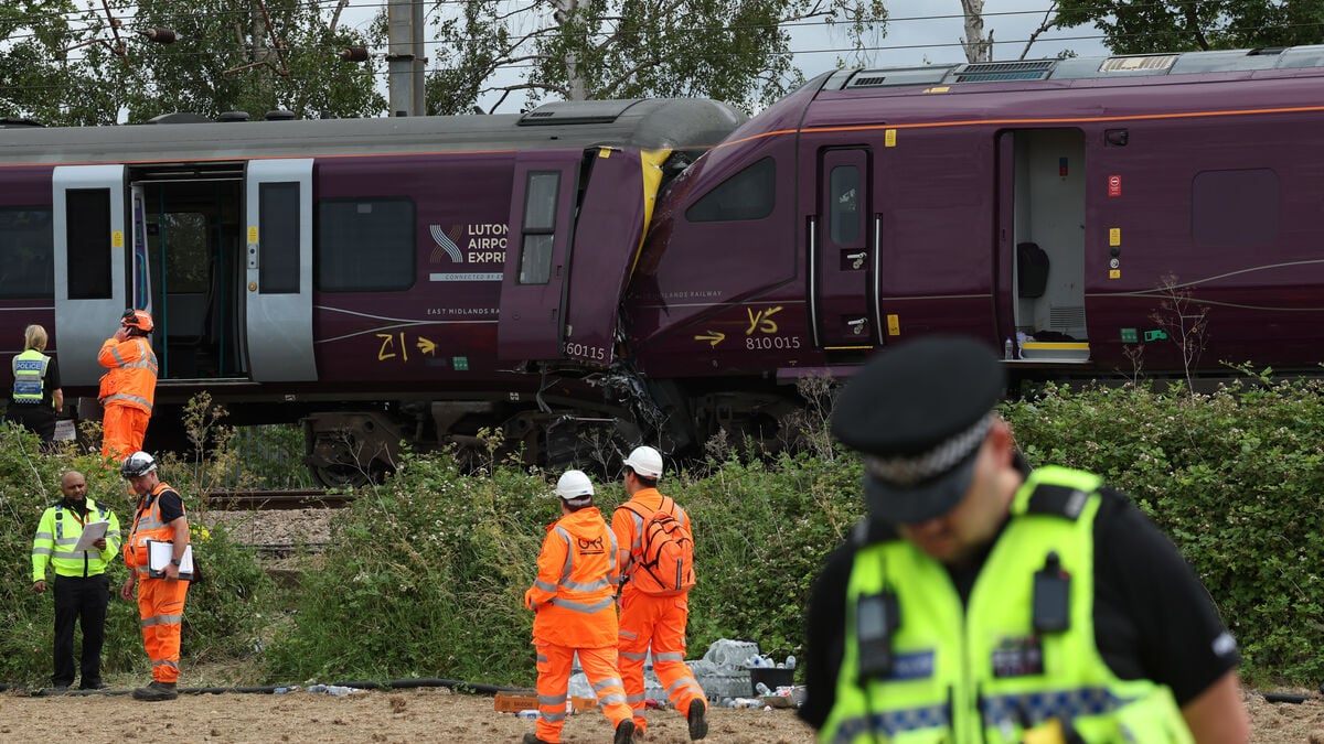 Driver ran red stop signal in fatal Bedford train crash