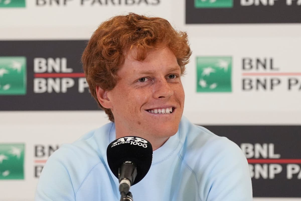 Jannik Sinner Returns to Tennis After Doping Suspension, Welcomed in Rome