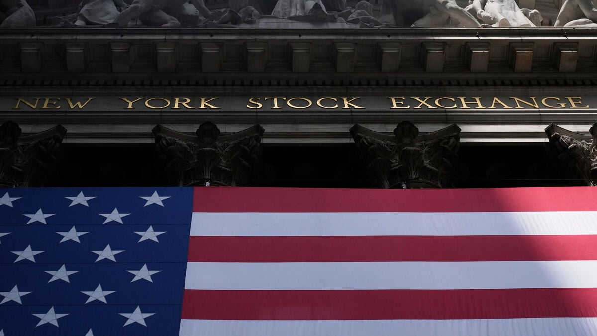 Wall Street Hits New Highs Despite Government Shutdown