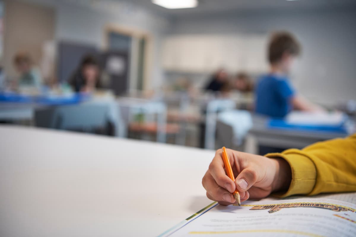 Proposal: Reduce School Grants for Private Institutions