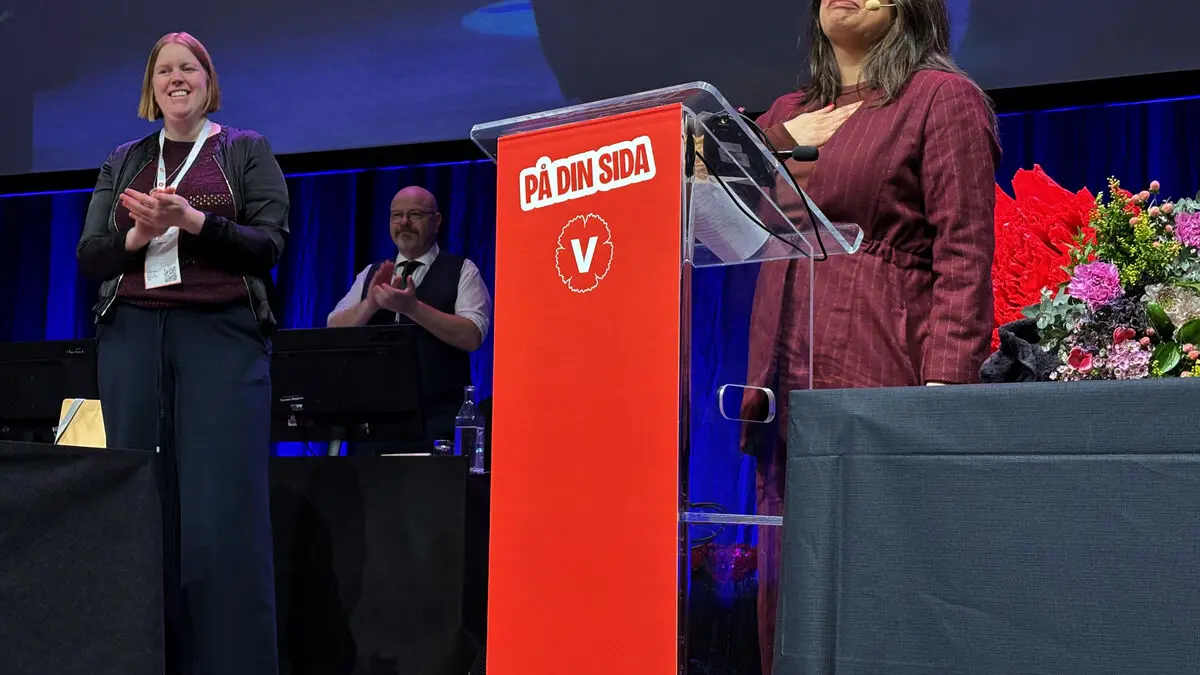 Nooshi Dadgostar re-elected as Left Party leader