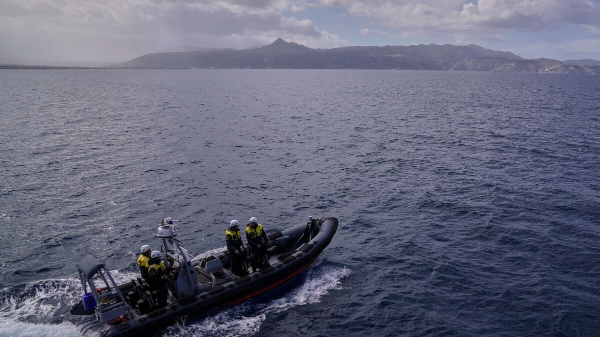At least 18 migrants dead after boat chase off Turkey