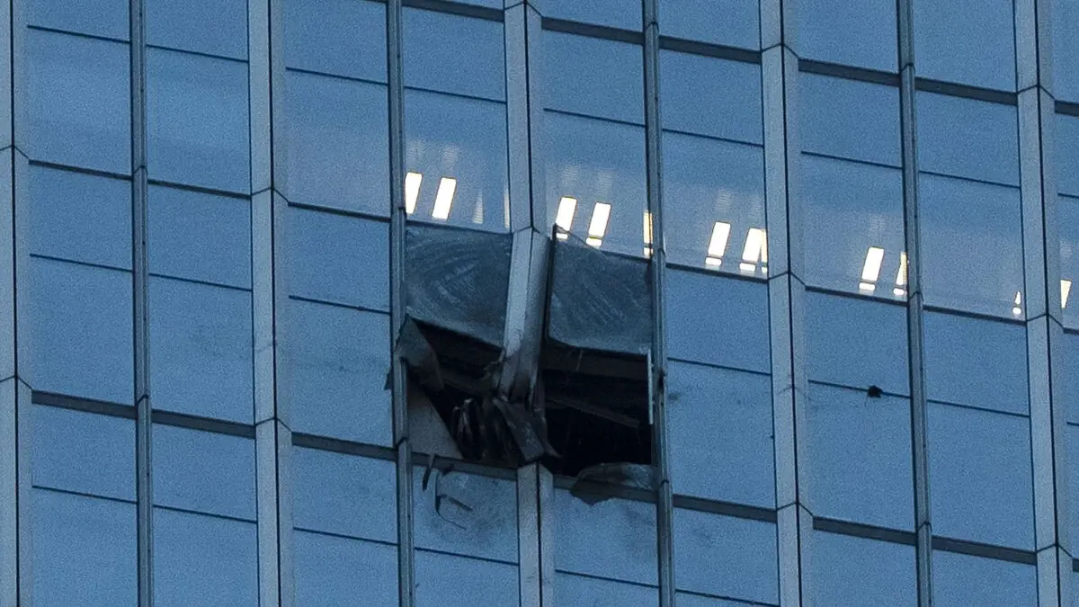 Plane crashes into 109-story China