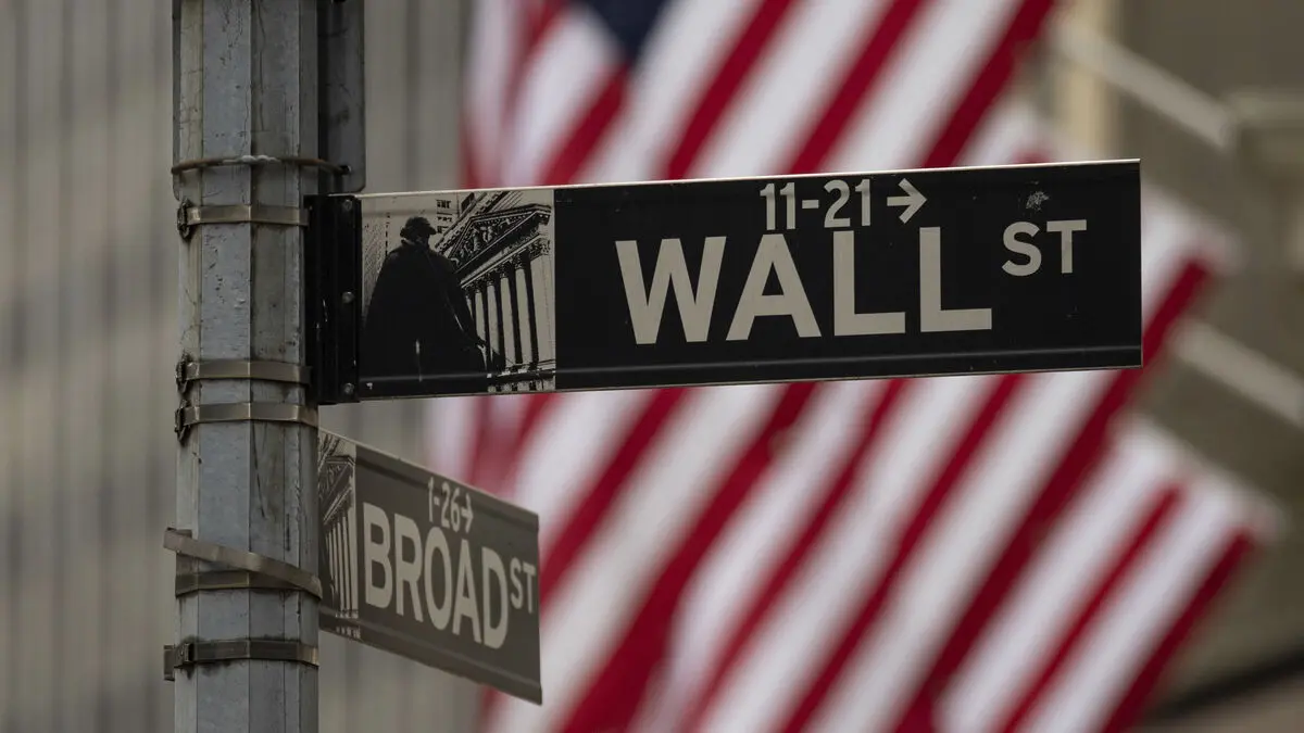 US stock market starts the week lower as oil rises, Middle East uncertainty