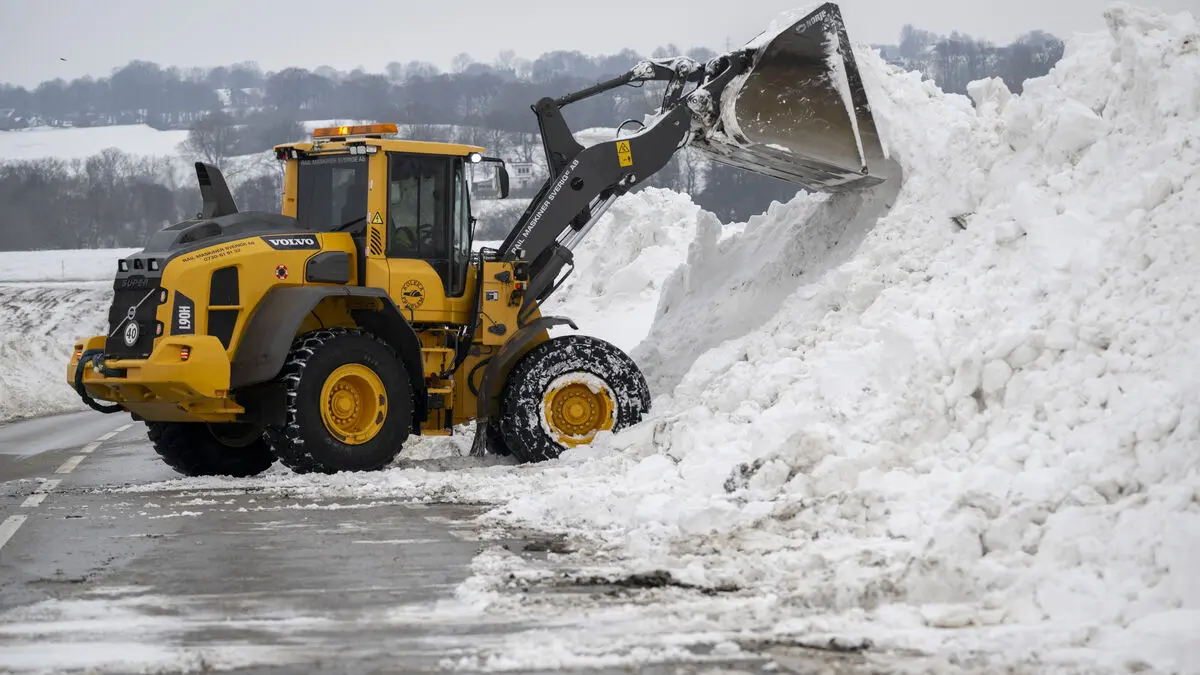 Police need help - wheel loader stolen outside Linköping