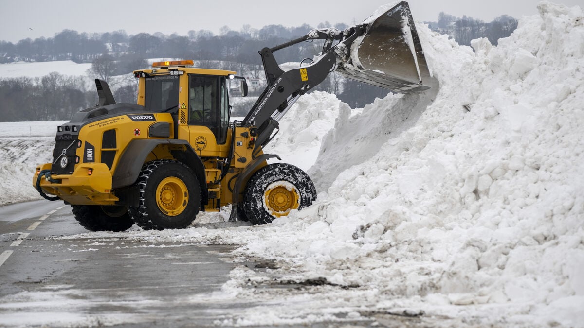 Police need help - wheel loader stolen outside Linköping