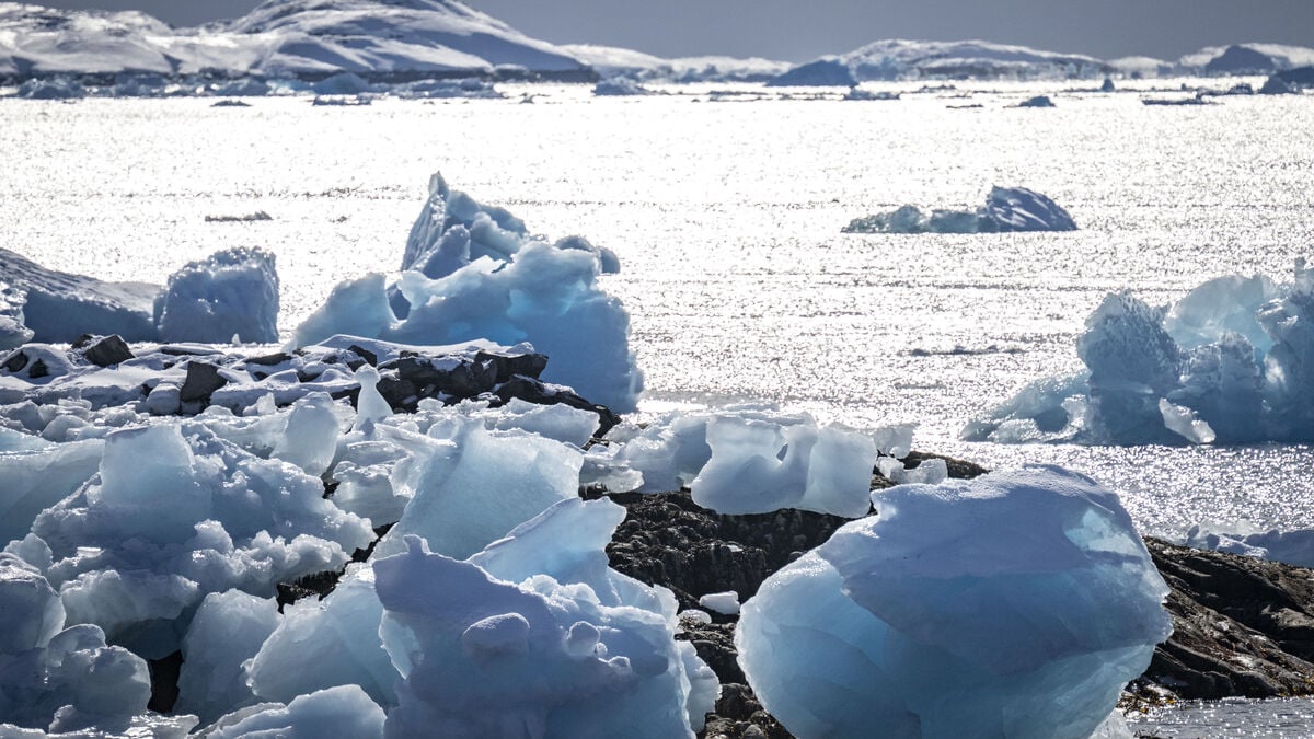 EU’s new Arctic strategy calls for more icebreakers and an undersea cable to Greenland