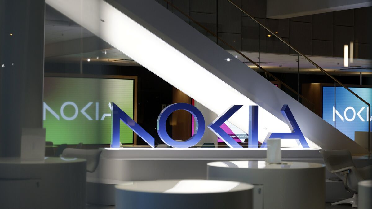 Nokia increases sales, decreases margins