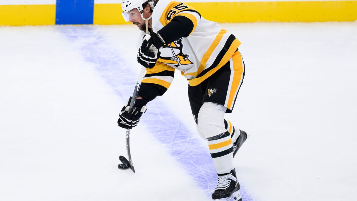 Pittsburgh falls to Utah despite goals and assists from Karlsson and Rakell