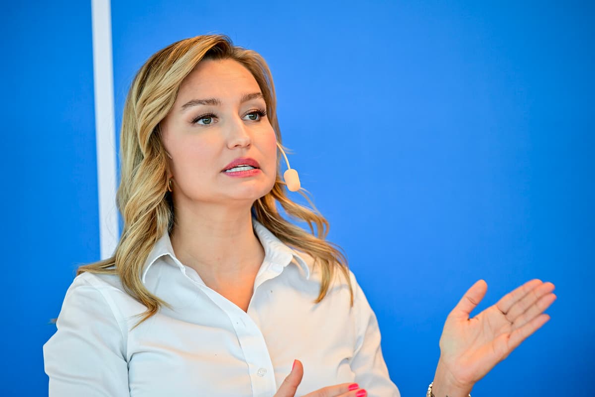 Busch Urges Swedish Firms to Stay Local Amid US Trade Uncertainty