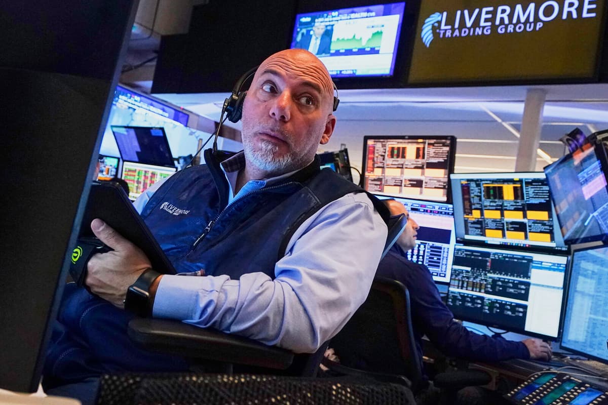 Wall Street Sees Broad Decline Amid Miner Protests