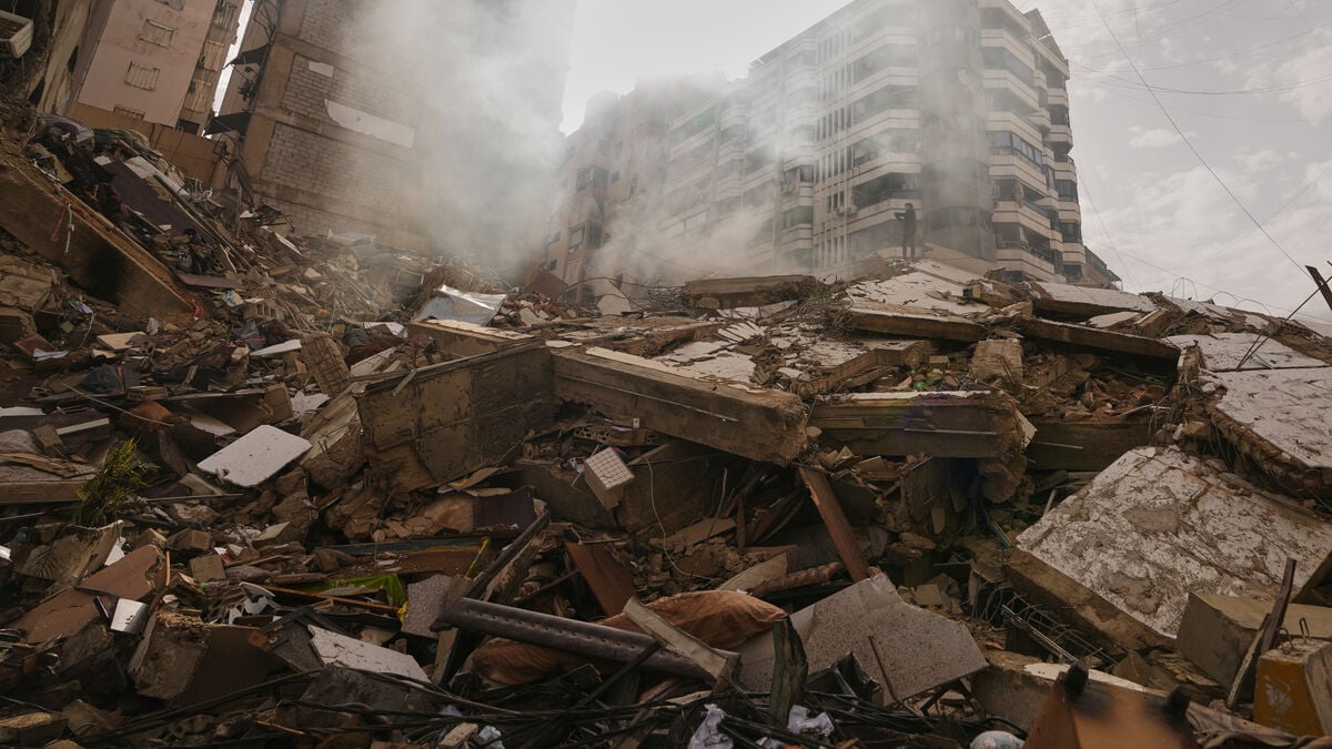 Attempts to arrange peace talks on the Lebanon war