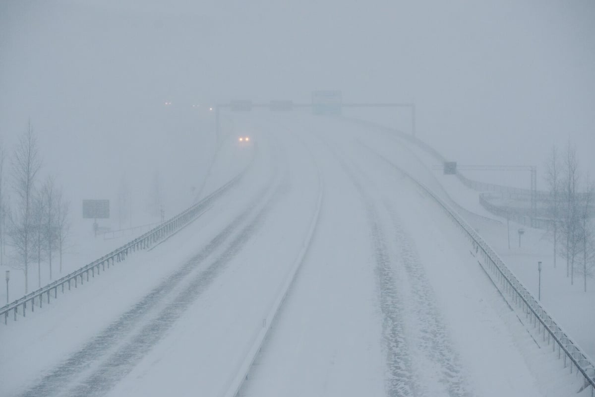 Heavy Snowfall Caused Traffic Problems