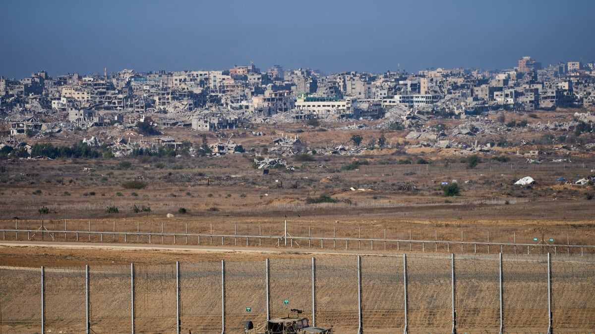 Many dead in new Israeli attacks