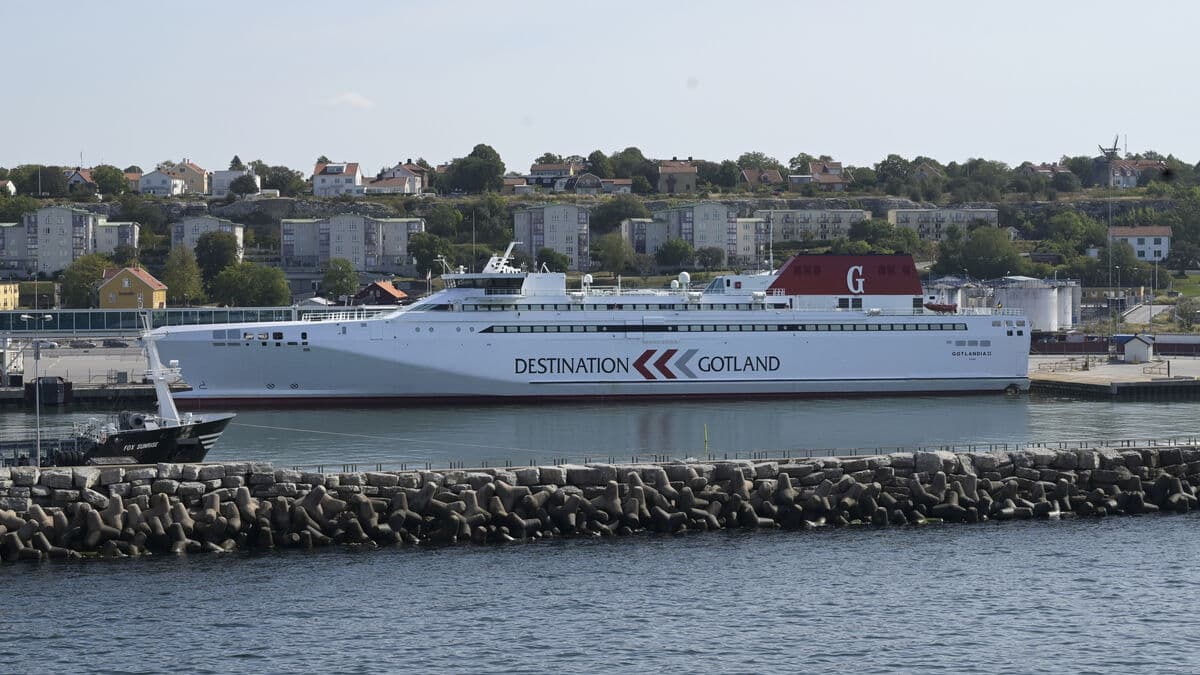Gotland ferry had to turn back near Oskarshamn because of strong winds