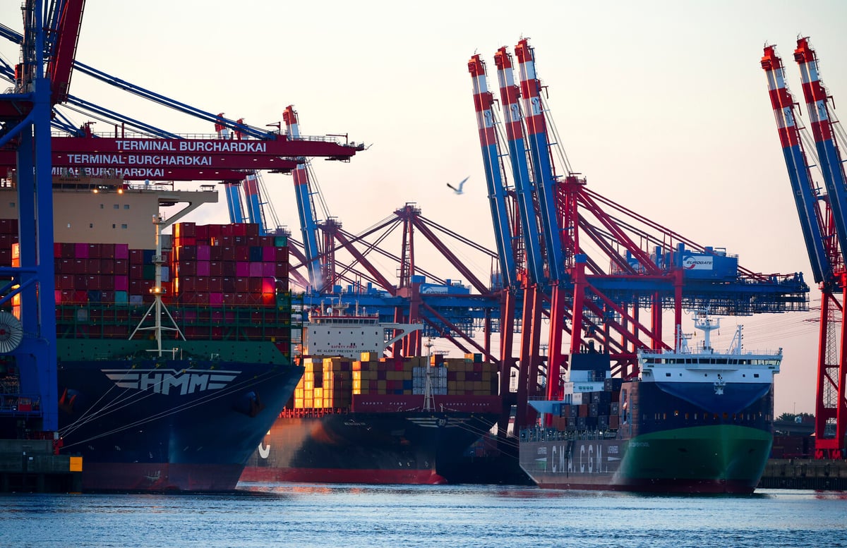 Germany's Industrial Output Drops More Than Expected in February