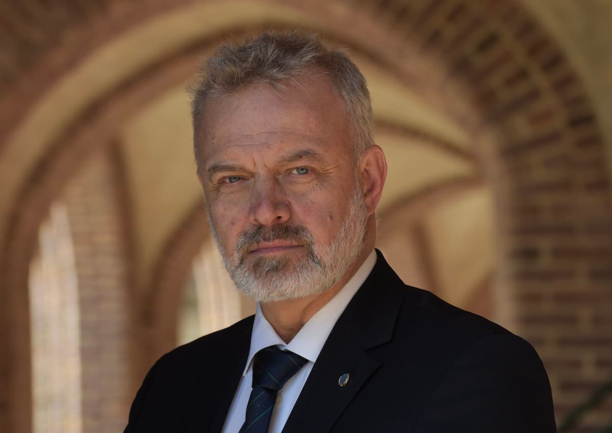 Defense Expert Surprised by Acquittal of Former Adviser