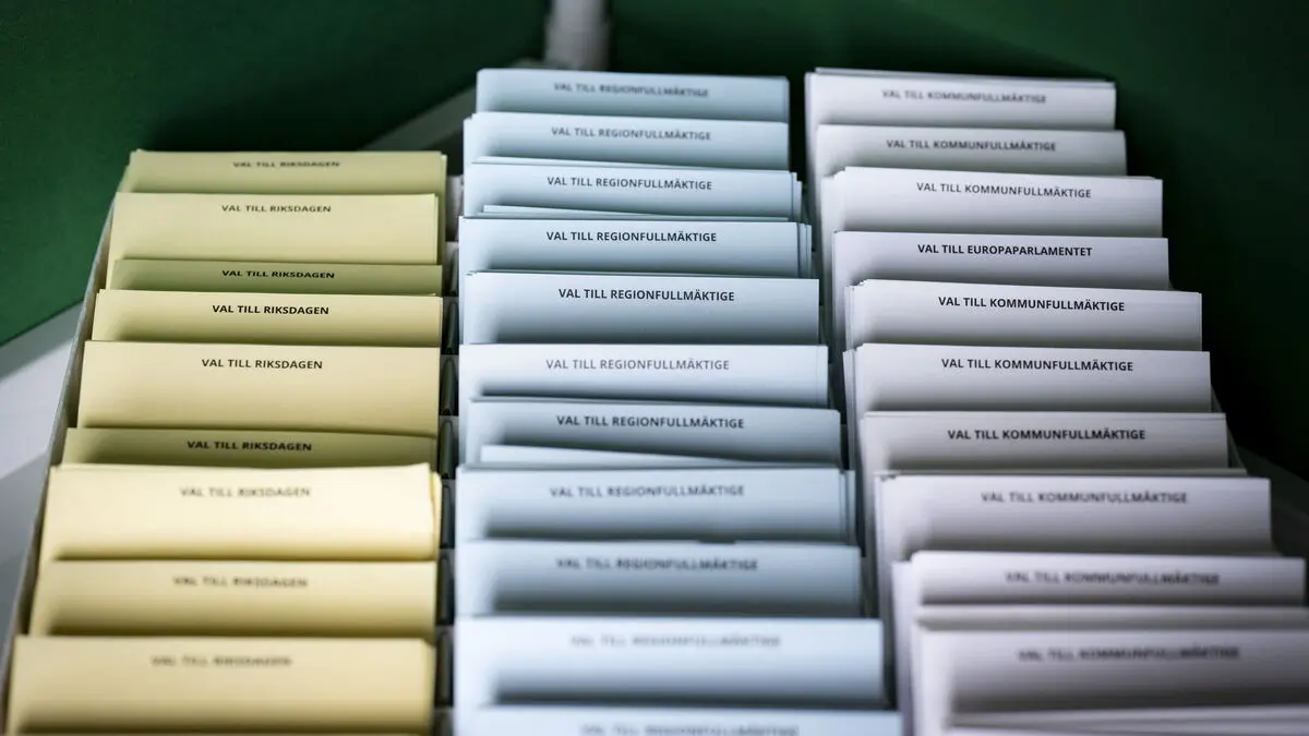 Election Authority sends voting cards to 210,000 Swedes abroad as election nears
