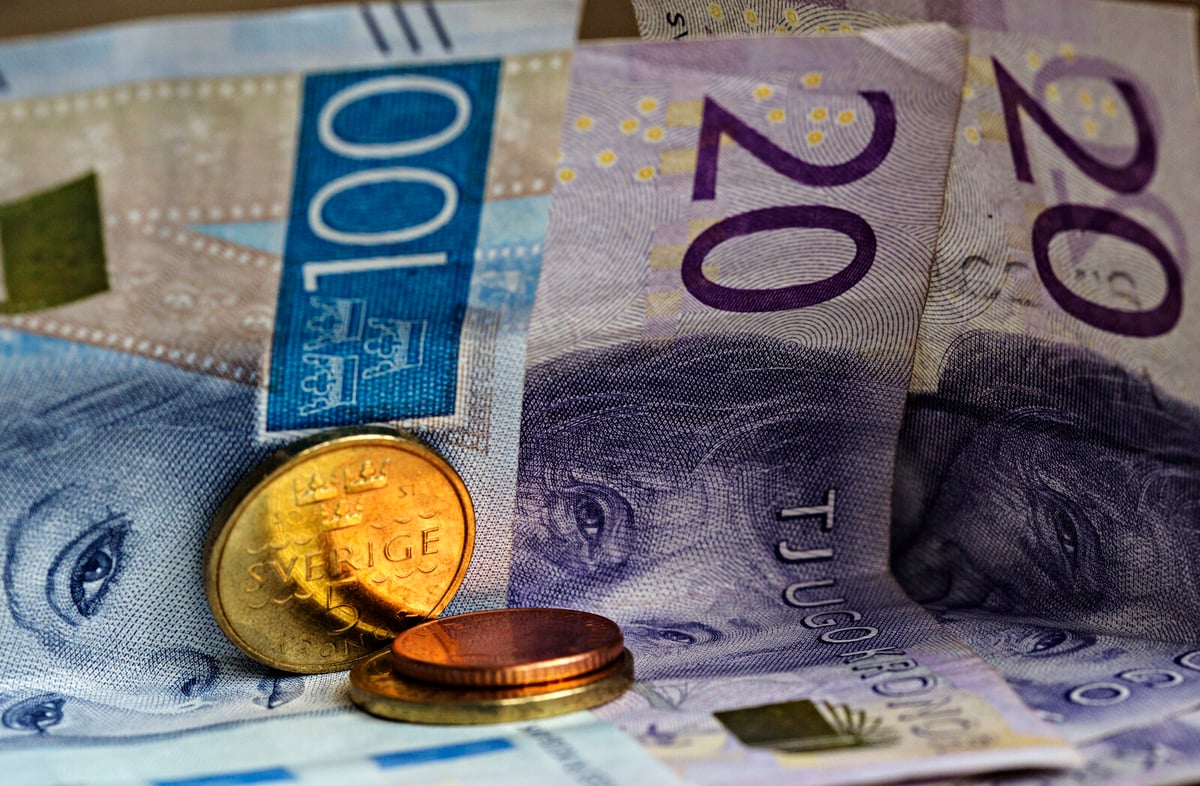 Swedish Krona Leads G10 Currencies in Performance This Year