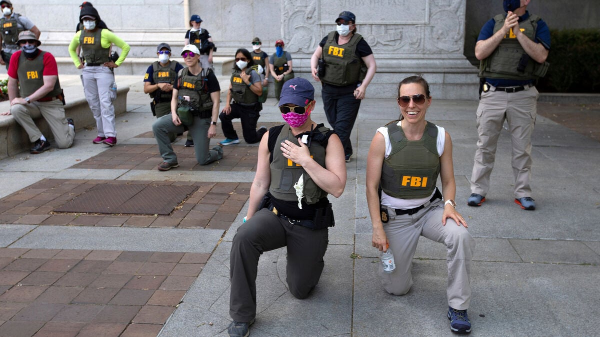 Fired agents sue FBI