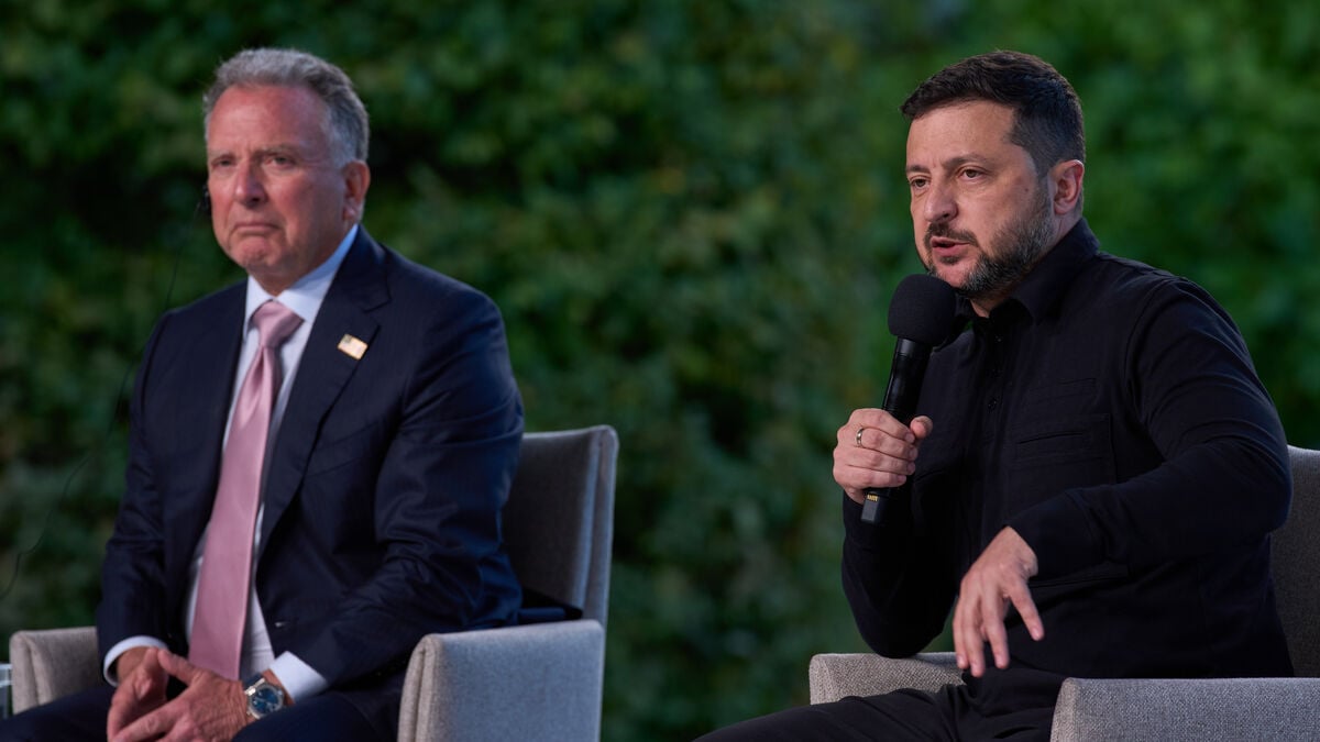 Zelenskyy says war looks set to continue into winter after talks with US envoys in Kyiv