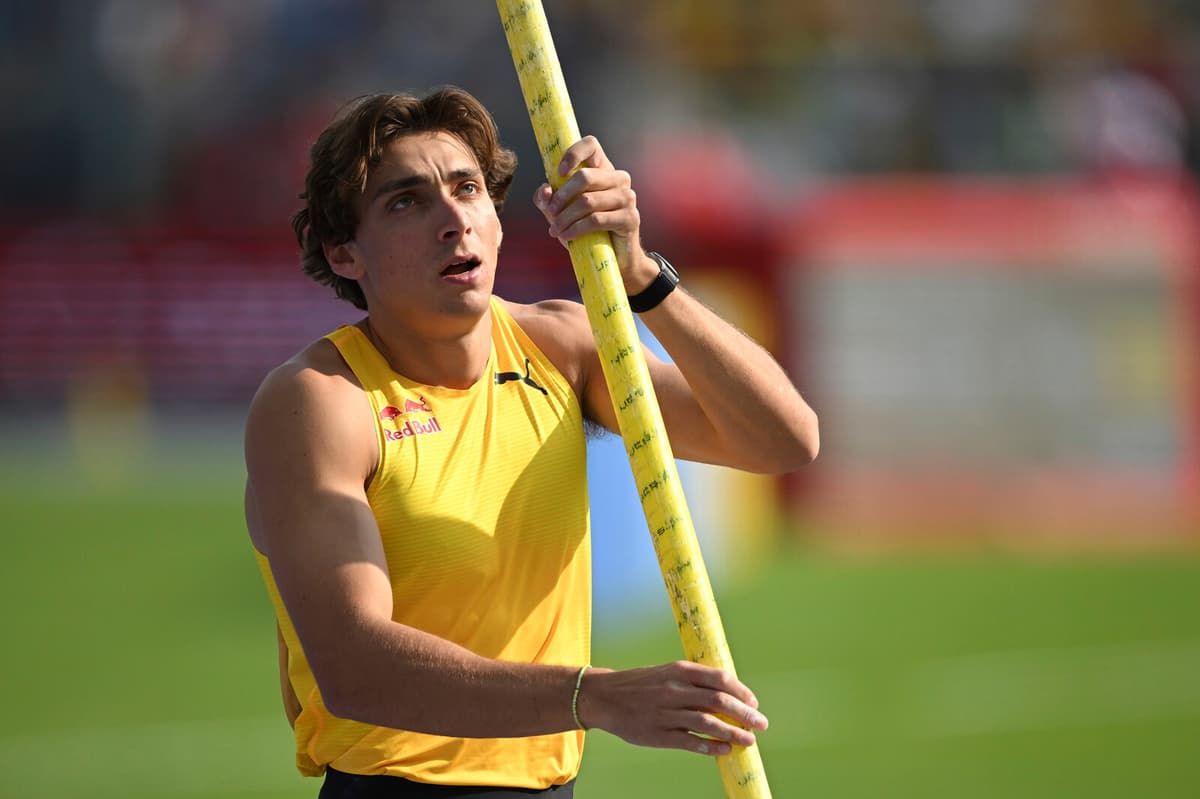 Armand Duplantis Supports Sister Johanna Before Finnkamp Debut