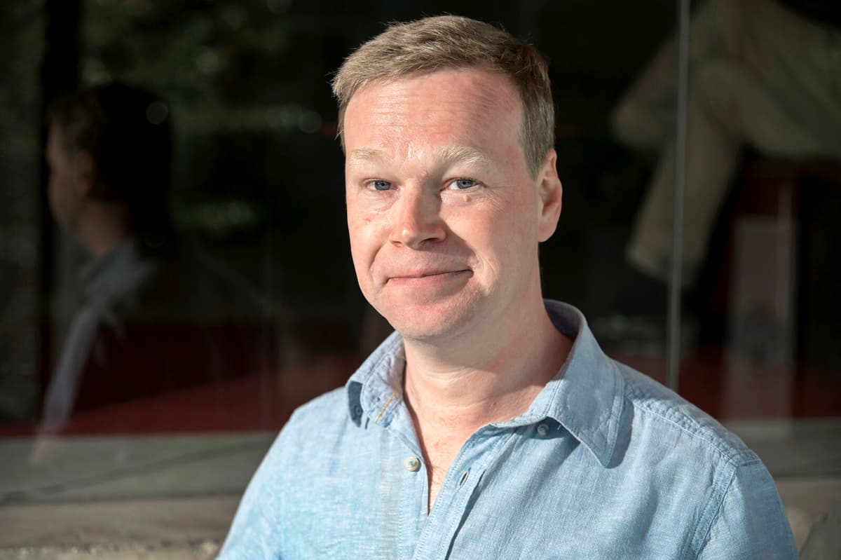 Johan Glans Joins "Swedish Revue" for Autumn and Winter Performances