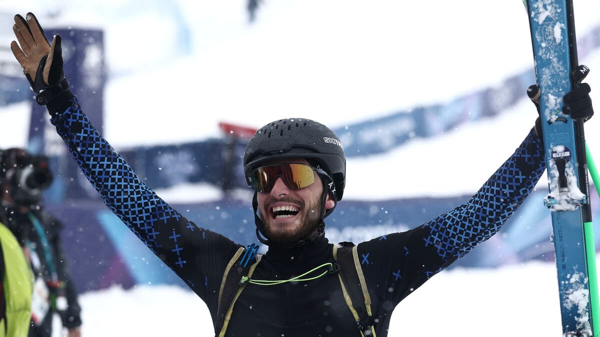 Controversial Russian silver under neutral