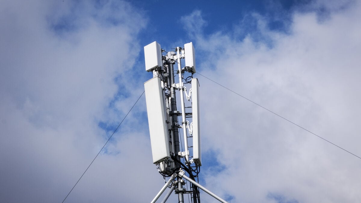 Teenager died after falling from radio mast during TikTok challenge
