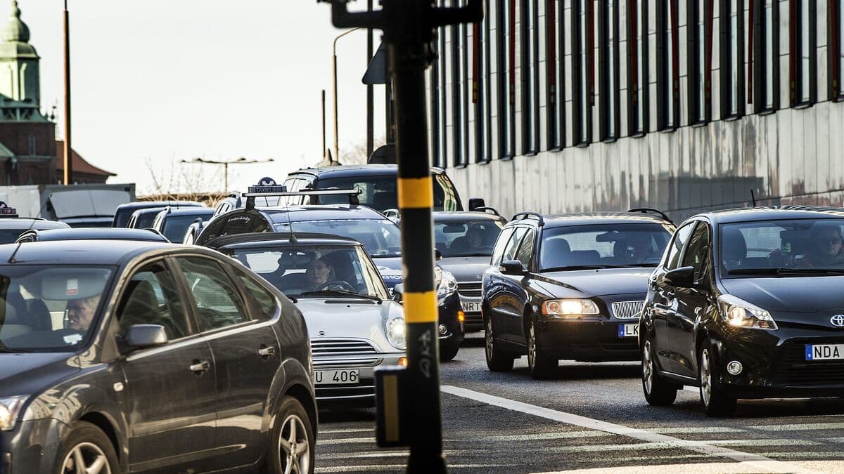 Truck Stuck in Stockholm Tunnel Causes Major Traffic Disruption