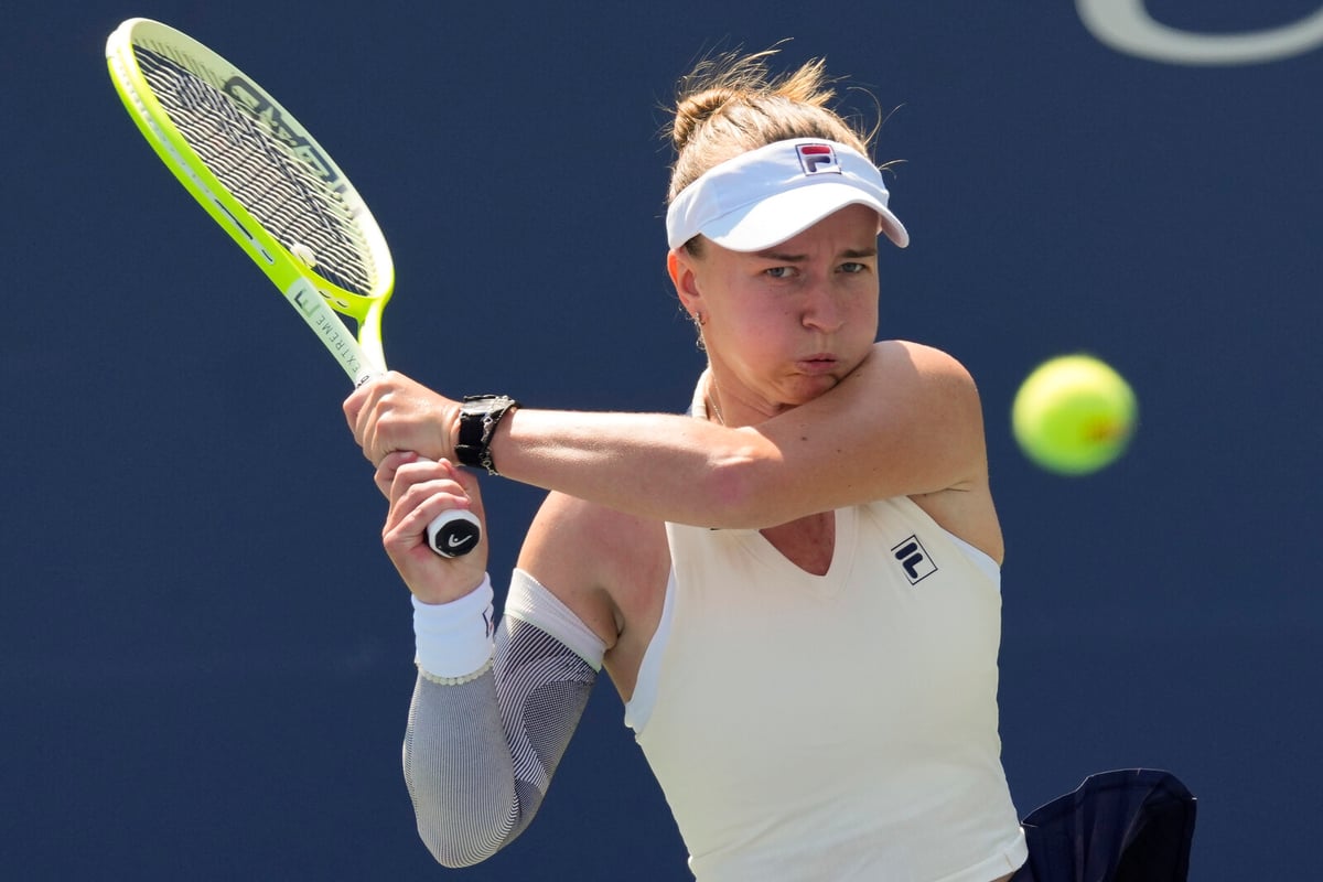 Krejcikova's Wimbledon Participation in Doubt After Injury