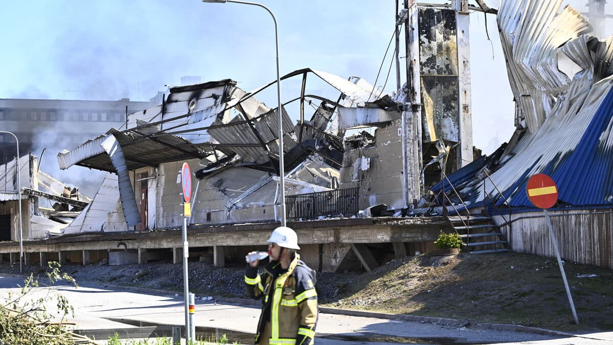 Large overnight fire in southern