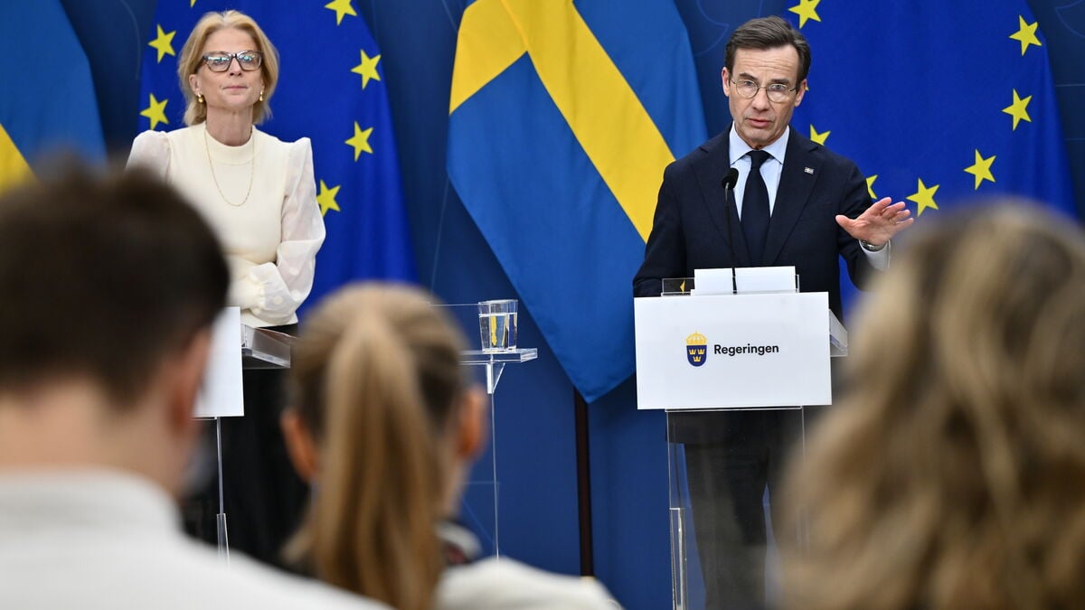 Ulf Kristersson tells households not to be afraid