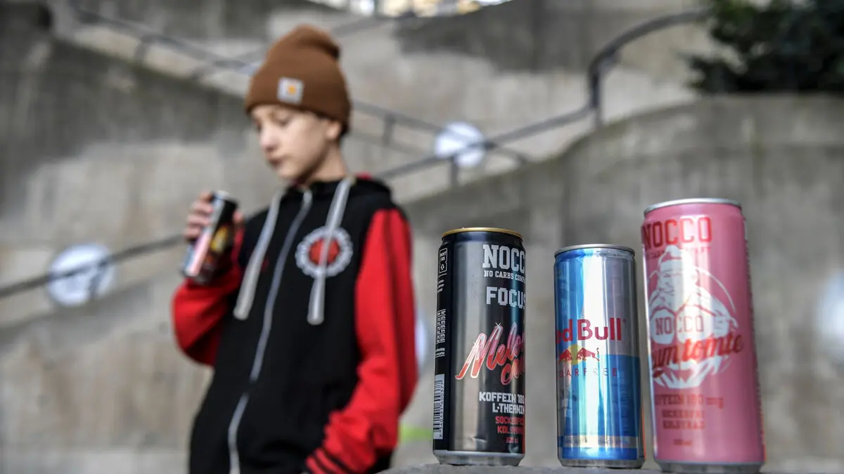 Authorities want to oppose energy drinks with help of young people