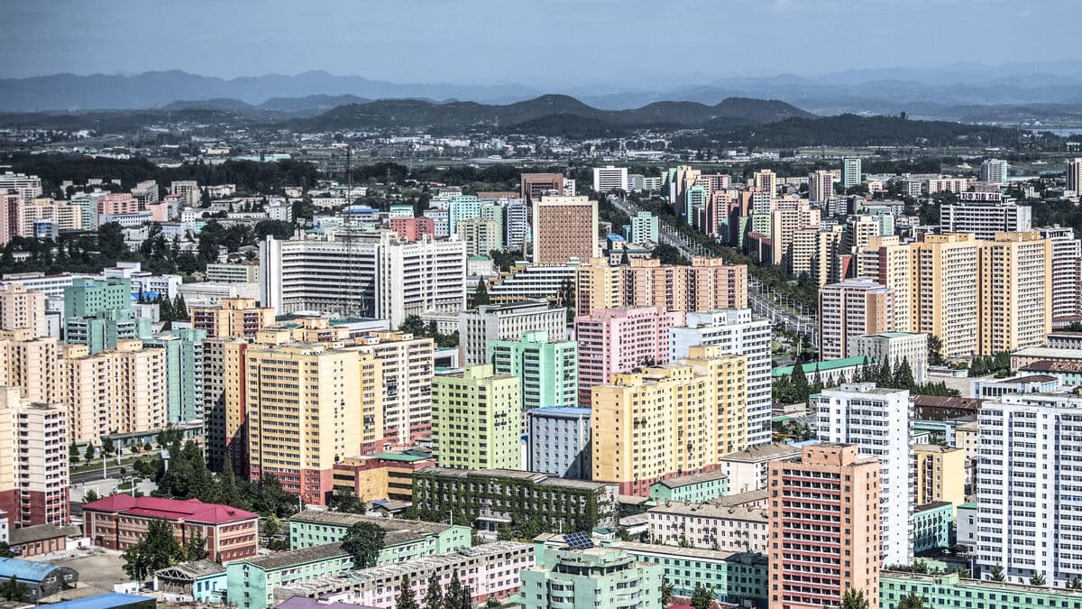 North Korean Soldier Defects to South Korea Across Border