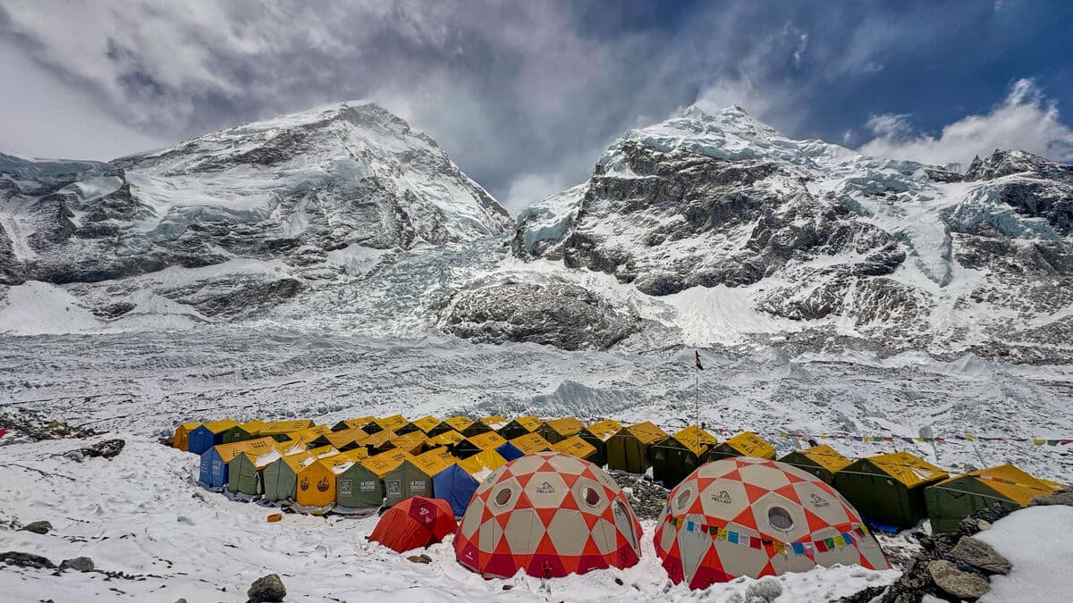 Body of Everest climber known as Green Boots may be recovered after 30 years