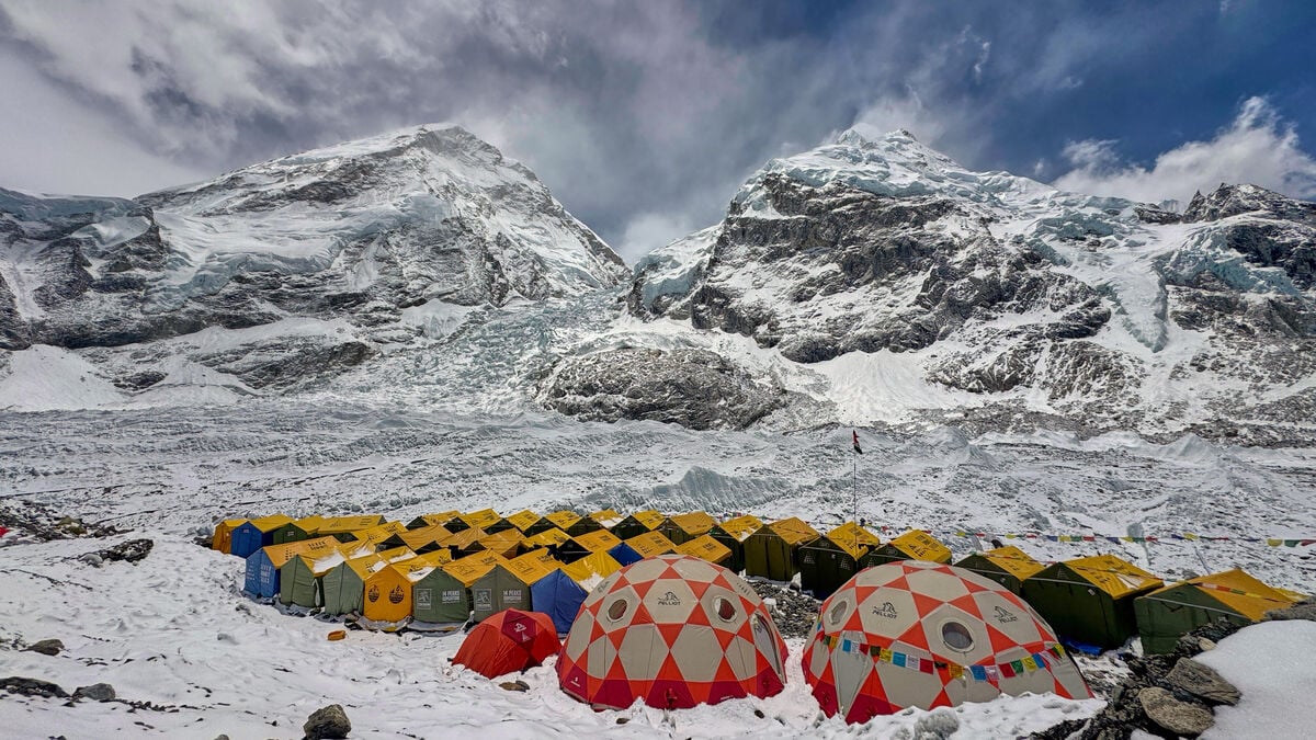 Body of Everest climber known as Green Boots may be recovered after 30 years