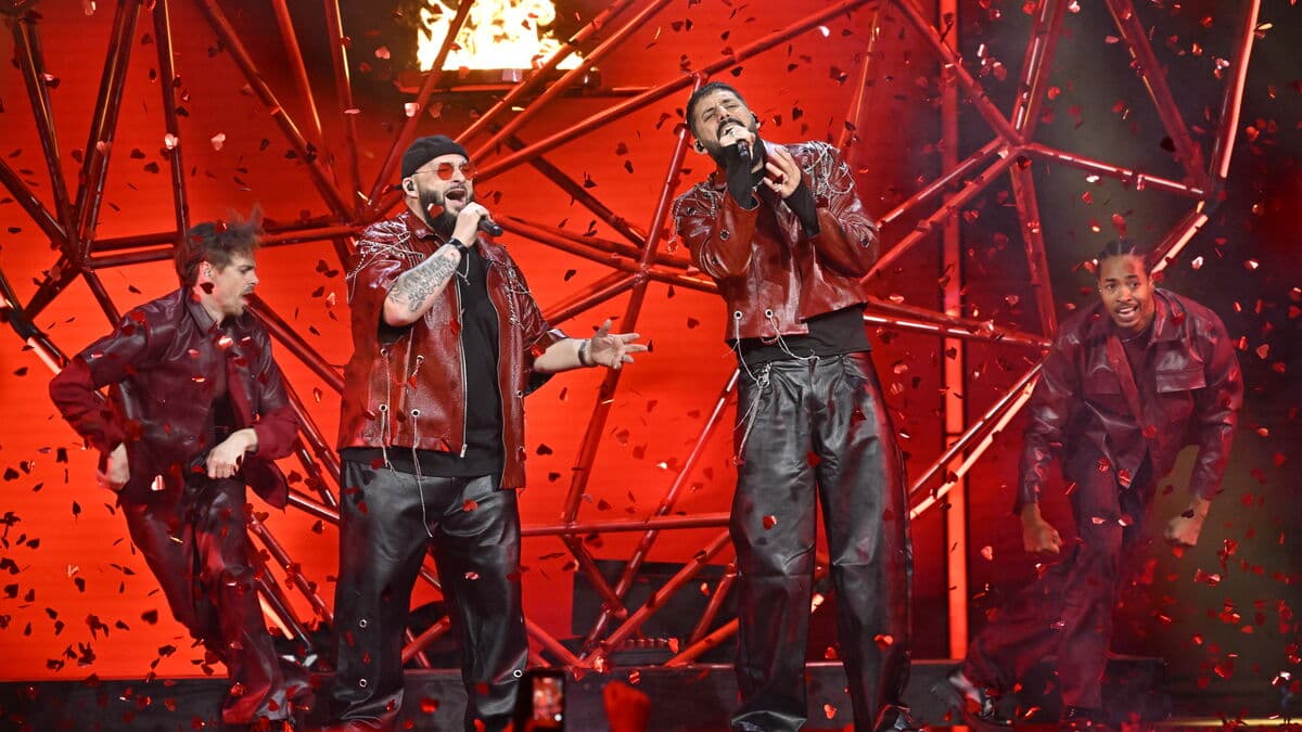 Medina says they were scared by the confetti explosion