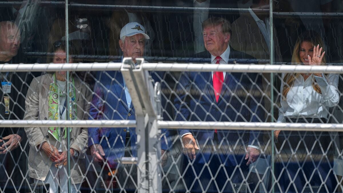 Trump takes lap of honor in The Beast before IndyCar race