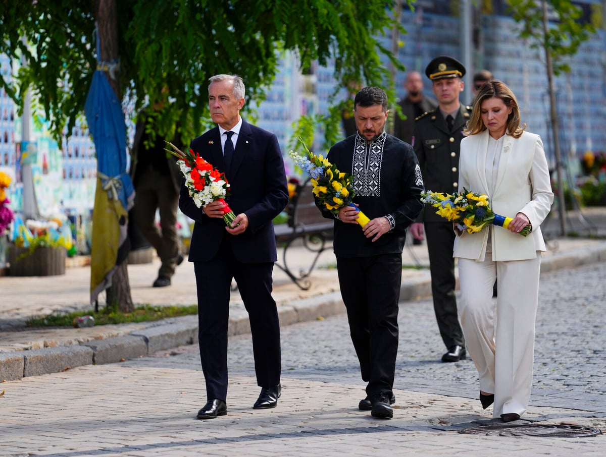 Zelenskyj: Ukraine's Future Lies in Its Own Hands