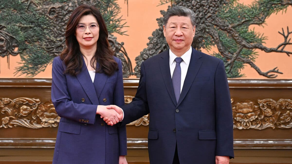 Xi met Taiwan opposition leader and said people of China and Taiwan will be united