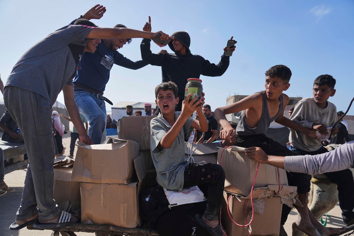 Four Killed in Gaza UN Food Warehouse Incident