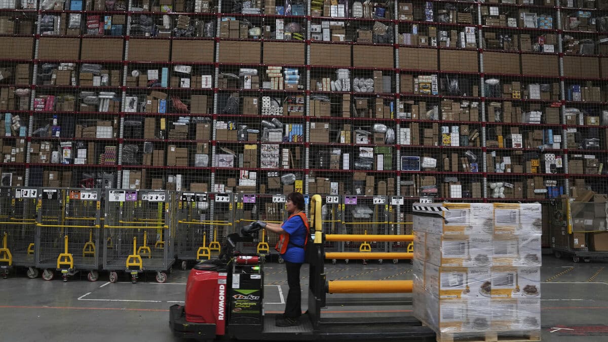 Amazon to receive $600 million in customs refunds after Trump tariff ruling