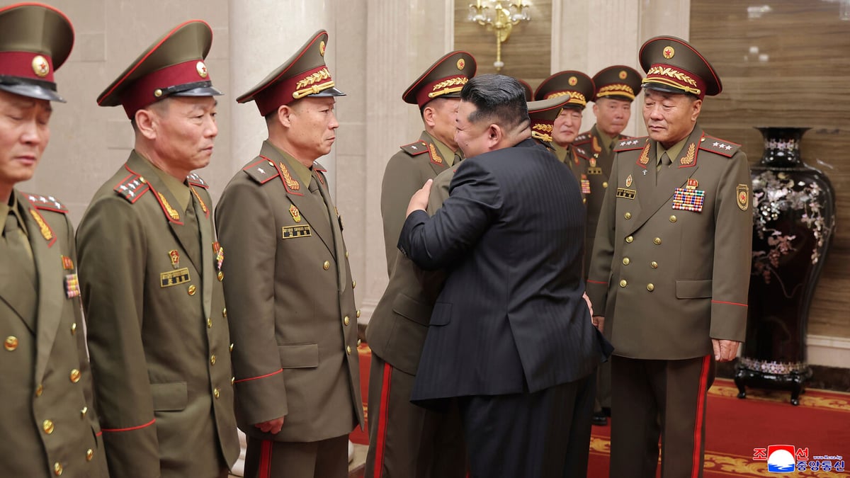 Kim Jong-Un Honors North Korean Soldiers Killed in Ukraine Conflict