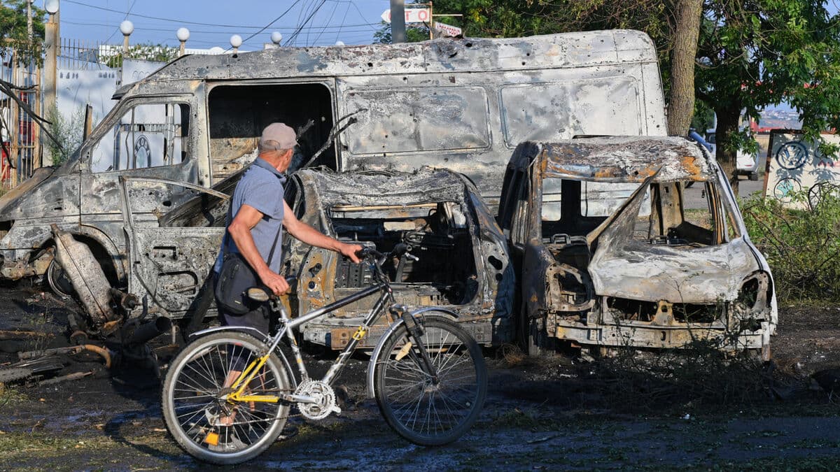 At least five civilians killed in Russian attacks on Ukraine